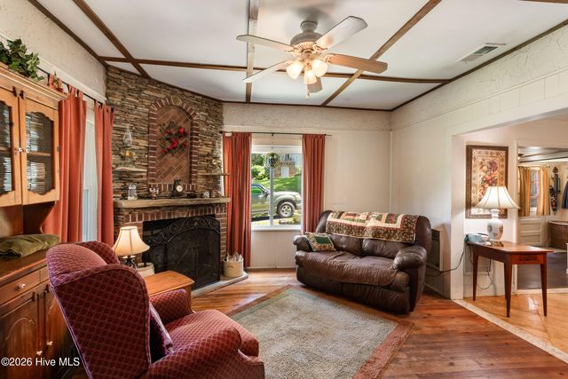 390 Aquone Road, Andrews, NC 28901