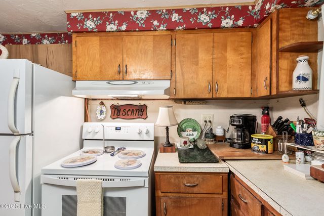 390 Aquone Road, Andrews, NC 28901