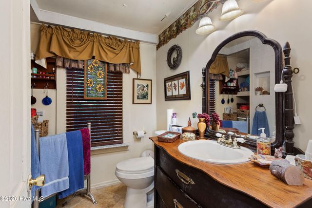 390 Aquone Road, Andrews, NC 28901