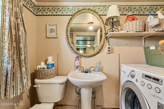 390 Aquone Road, Andrews, NC 28901