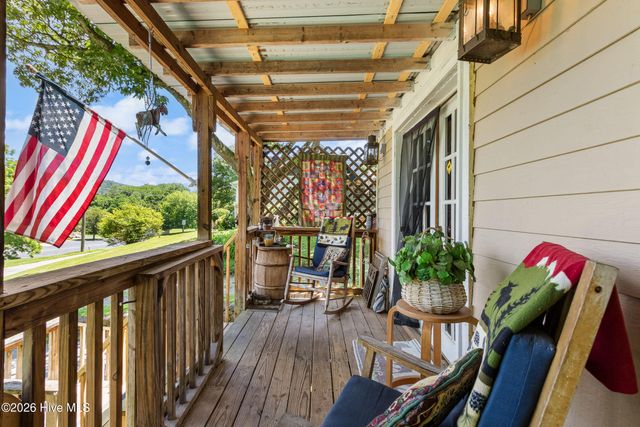 390 Aquone Road, Andrews, NC 28901