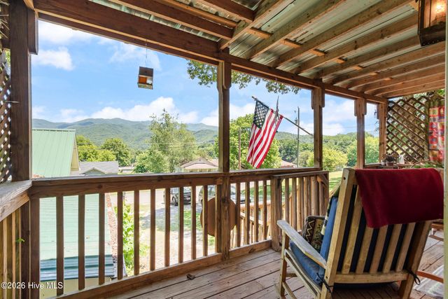 390 Aquone Road, Andrews, NC 28901