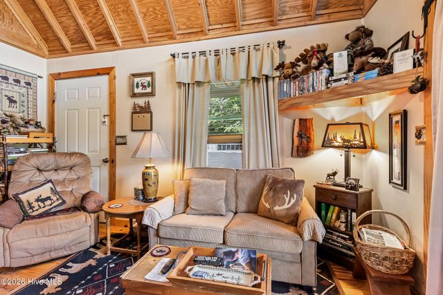 390 Aquone Road, Andrews, NC 28901
