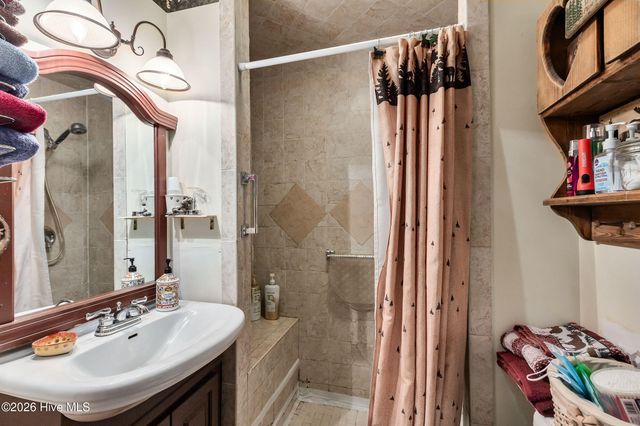 390 Aquone Road, Andrews, NC 28901