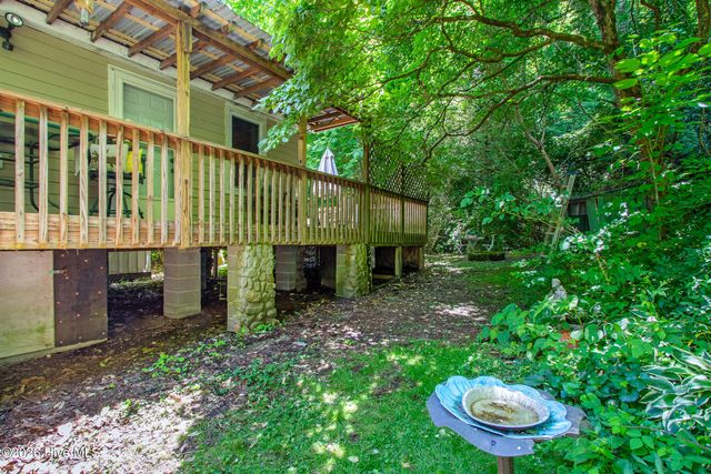 390 Aquone Road, Andrews, NC 28901