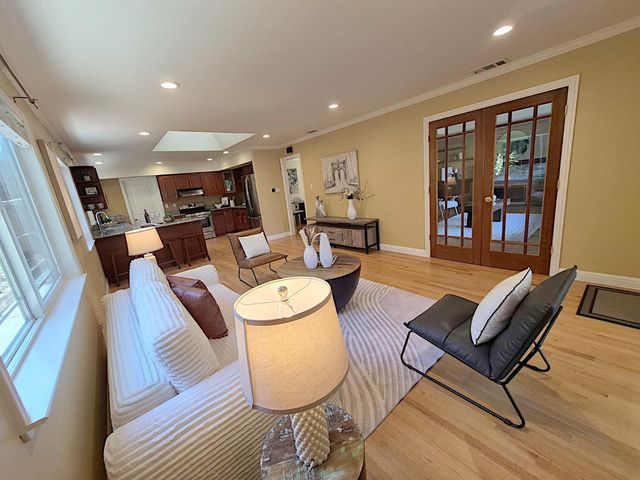 212 Dover Street, Los Gatos, CA 95032
