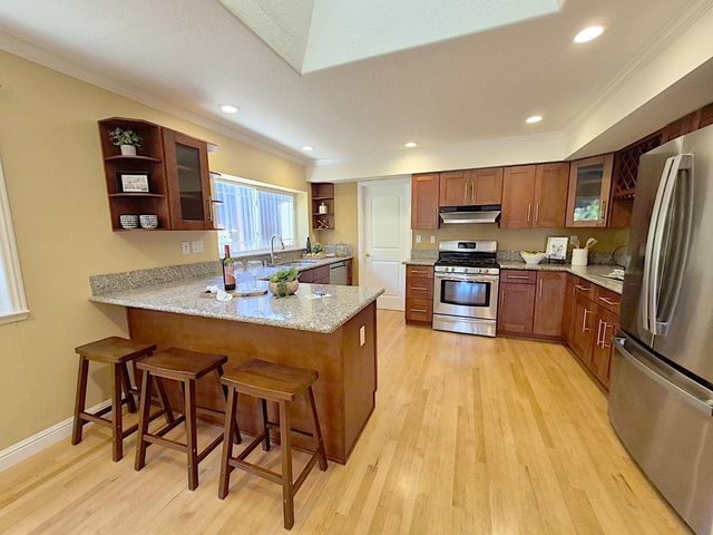 212 Dover Street, Los Gatos, CA 95032
