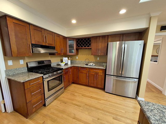212 Dover Street, Los Gatos, CA 95032