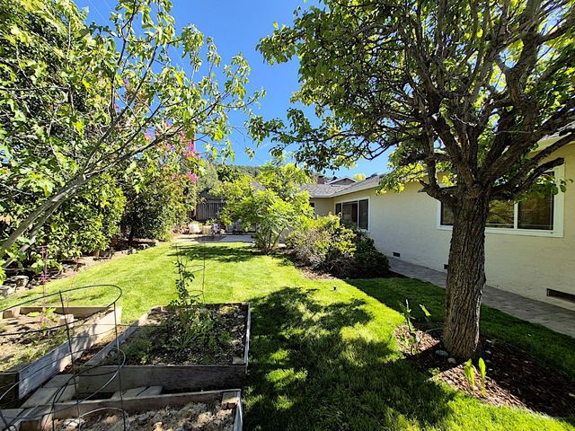 212 Dover Street, Los Gatos, CA 95032