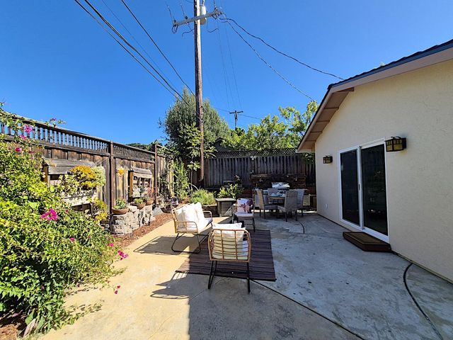 212 Dover Street, Los Gatos, CA 95032