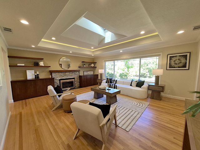 212 Dover Street, Los Gatos, CA 95032