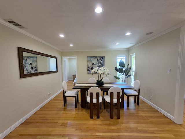 212 Dover Street, Los Gatos, CA 95032