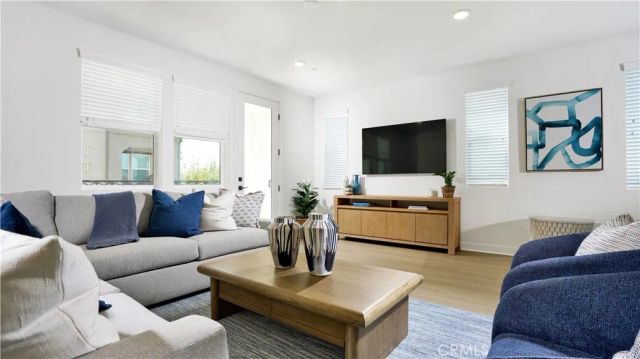 2217 W Orange 17, Anaheim, CA 92804