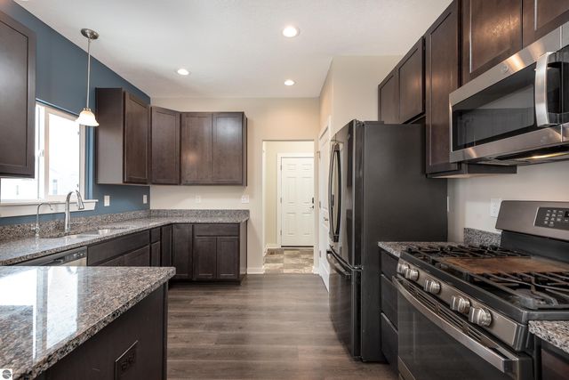 258 Ruby Court, Alma, MI 48801