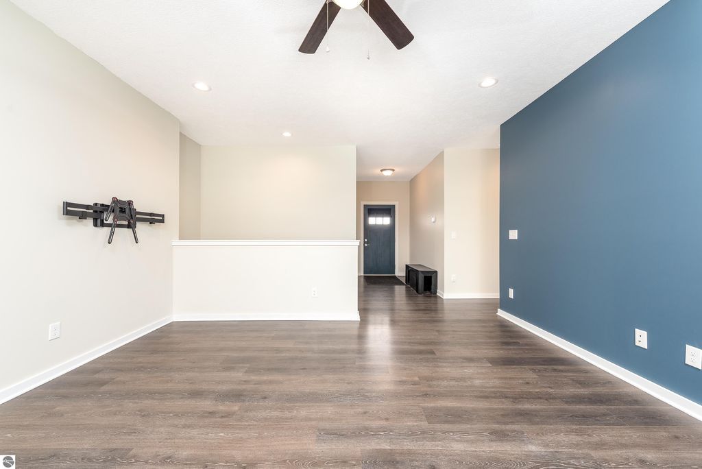 Image 10 of property listing at 258 Ruby Court, Alma, MI 48801