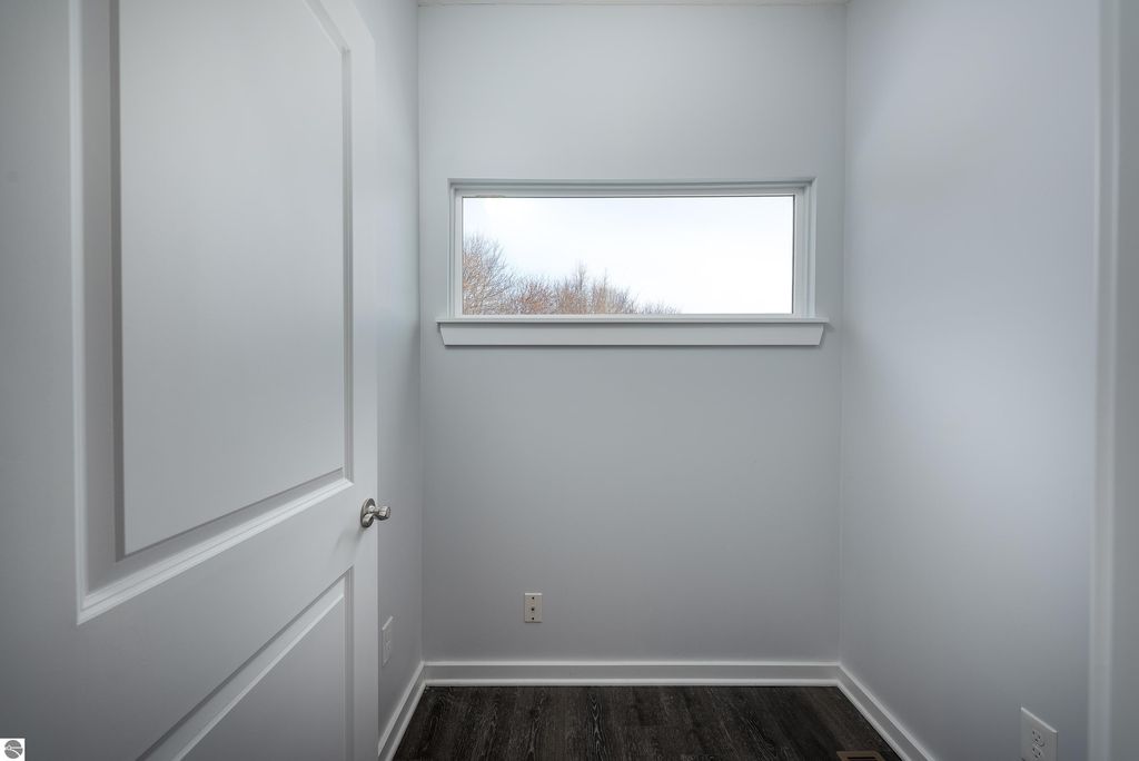 Image 18 of property listing at 258 Ruby Court, Alma, MI 48801