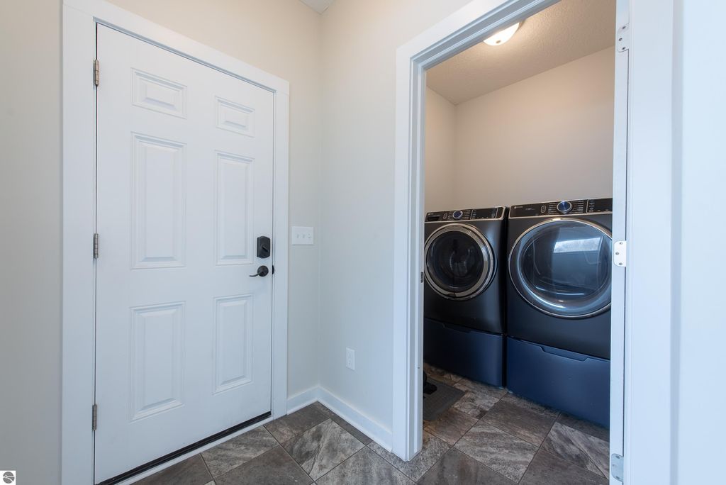 Image 20 of property listing at 258 Ruby Court, Alma, MI 48801