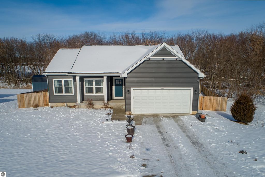 Image 42 of property listing at 258 Ruby Court, Alma, MI 48801
