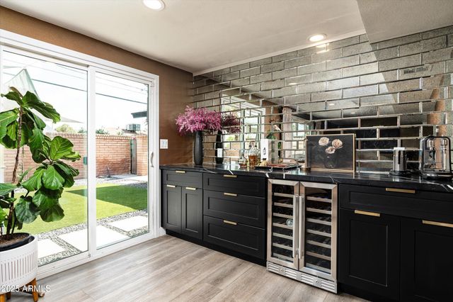 8341 E HUBBELL Street, Scottsdale, AZ 85257