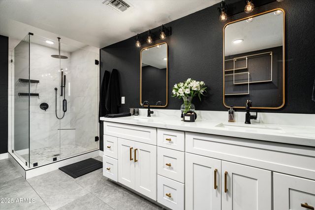 8341 E HUBBELL Street, Scottsdale, AZ 85257