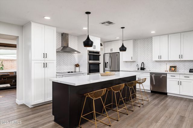 8341 E HUBBELL Street, Scottsdale, AZ 85257