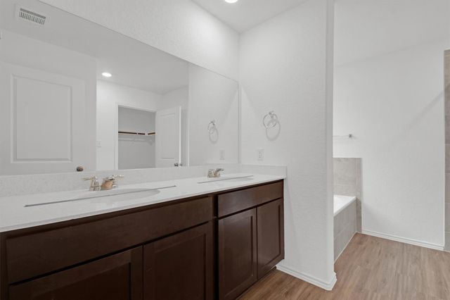 703 Bluejack WAY, Hutto, TX 78634