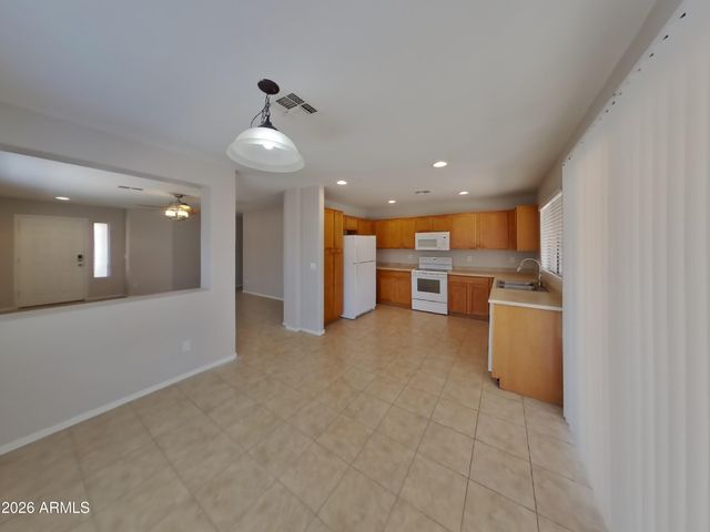 2013 W ALLENS PEAK Drive, San Tan Valley, AZ 85144