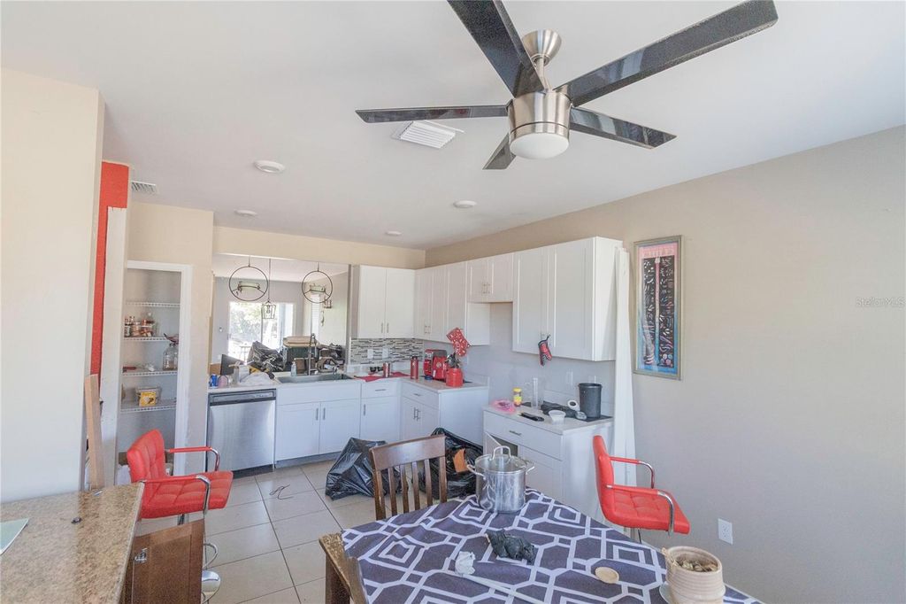 Image 15 of property listing at 1421 OREGON LANE, North Port, FL 34286