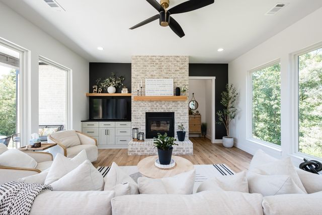 4 Gray Hawk Drive, Paron, AR 72122