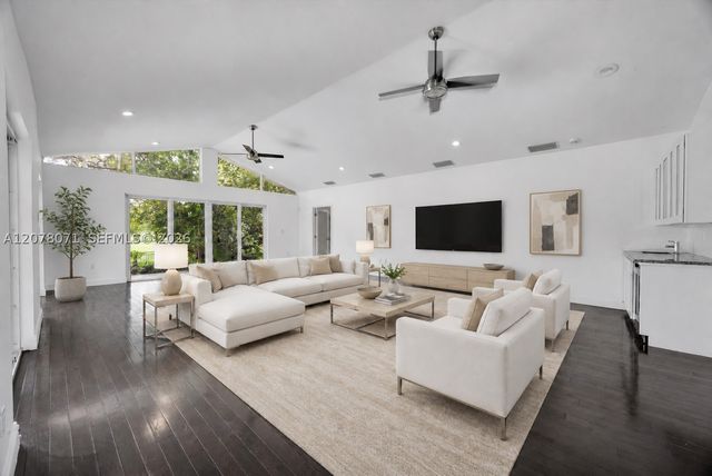 3709 Alhambra Ct, Coral Gables, FL 33134