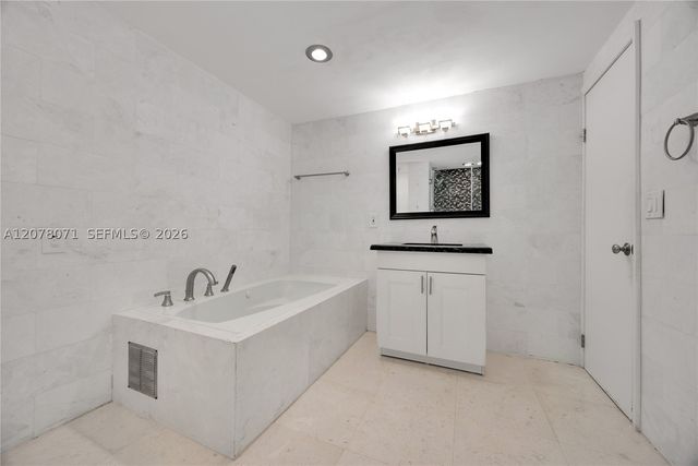 3709 Alhambra Ct, Coral Gables, FL 33134