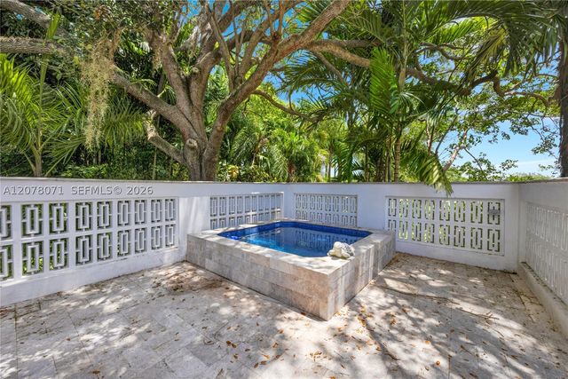 3709 Alhambra Ct, Coral Gables, FL 33134