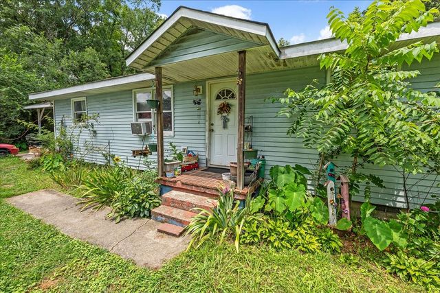 1607 E Grundy St, Tullahoma, TN 37388