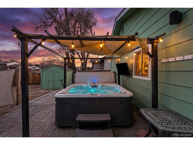 6807 Quay Ct, Arvada, CO 80003