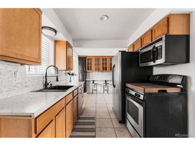 6807 Quay Ct, Arvada, CO 80003