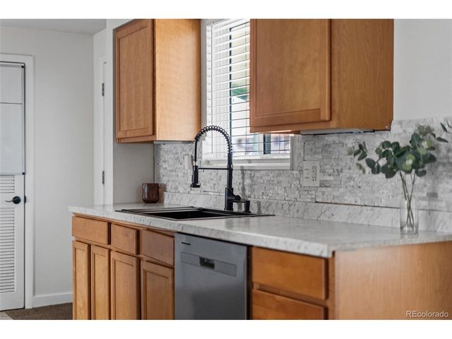 6807 Quay Ct, Arvada, CO 80003