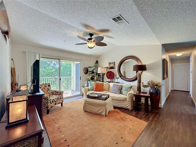 1909 SUMMER CLUB DRIVE 301, Oviedo, FL 32765