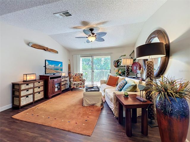 1909 SUMMER CLUB DRIVE 301, Oviedo, FL 32765