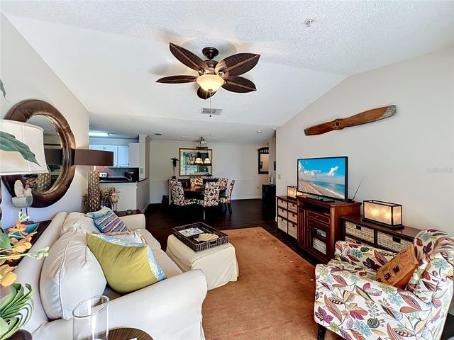 1909 SUMMER CLUB DRIVE 301, Oviedo, FL 32765