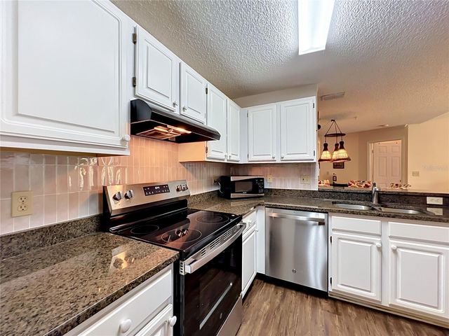1909 SUMMER CLUB DRIVE 301, Oviedo, FL 32765