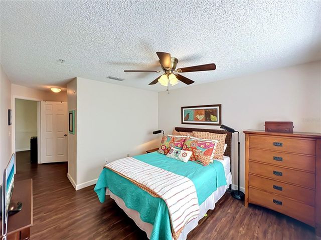1909 SUMMER CLUB DRIVE 301, Oviedo, FL 32765