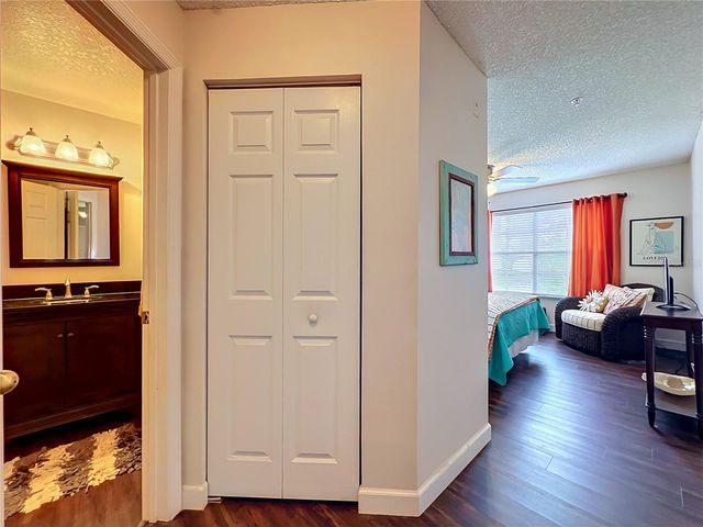 1909 SUMMER CLUB DRIVE 301, Oviedo, FL 32765