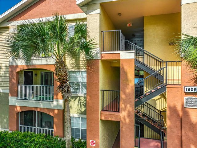 1909 SUMMER CLUB DRIVE 301, Oviedo, FL 32765