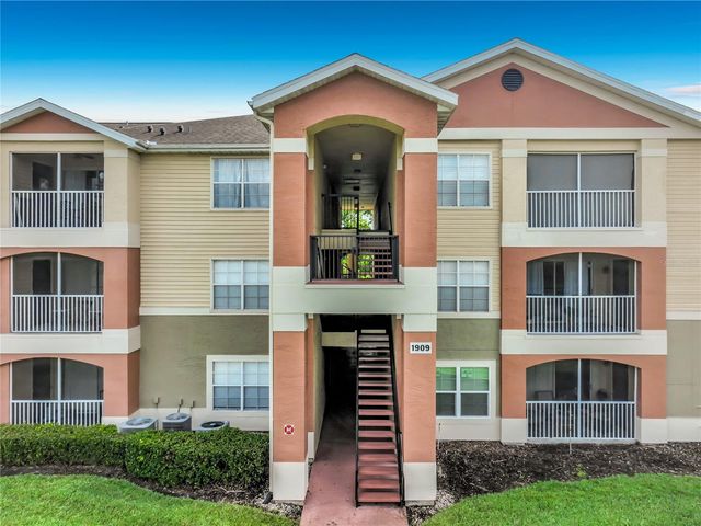 1909 SUMMER CLUB DRIVE 301, Oviedo, FL 32765