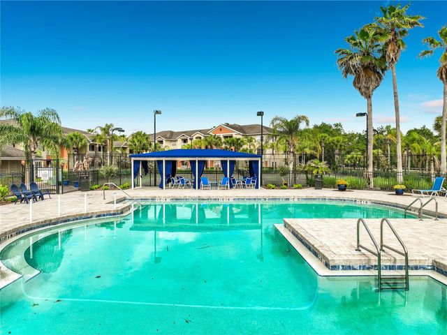 1909 SUMMER CLUB DRIVE 301, Oviedo, FL 32765
