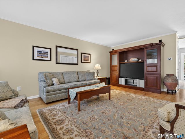 1 Wilshire Road B, Madison, CT 06443