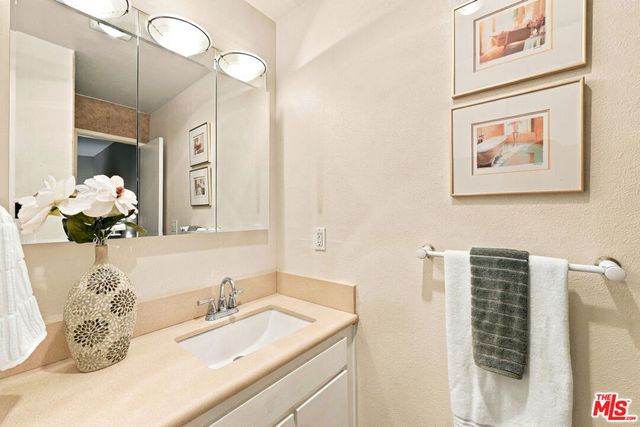 7742 Redlands Street D2052, Playa Del Rey, CA 90293