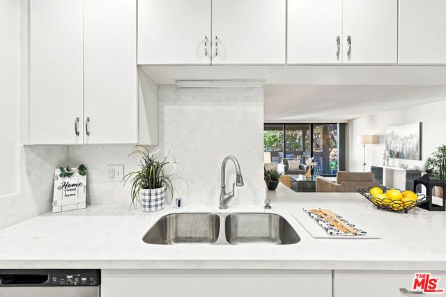 7742 Redlands Street D2052, Playa Del Rey, CA 90293