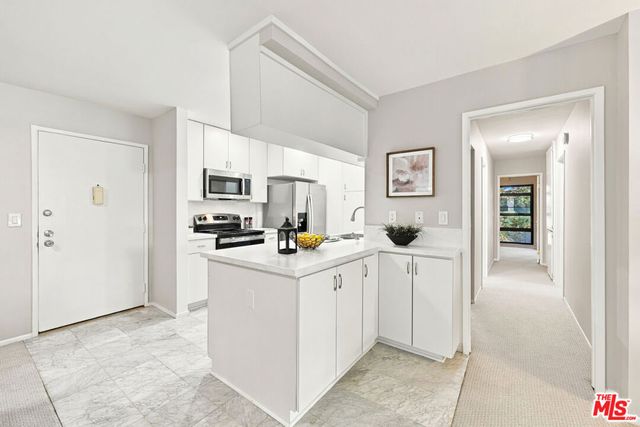 7742 Redlands Street D2052, Playa Del Rey, CA 90293
