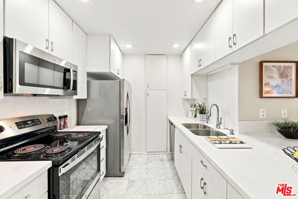 7742 Redlands Street D2052, Playa Del Rey, CA 90293 — photo 3